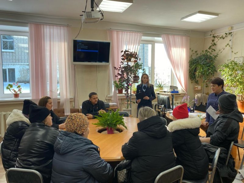 В Советской Гавани сотрудники полиции организовали «Круглый стол» для жителей района, состоящих на учете по трудоустройству в центре занятости населения